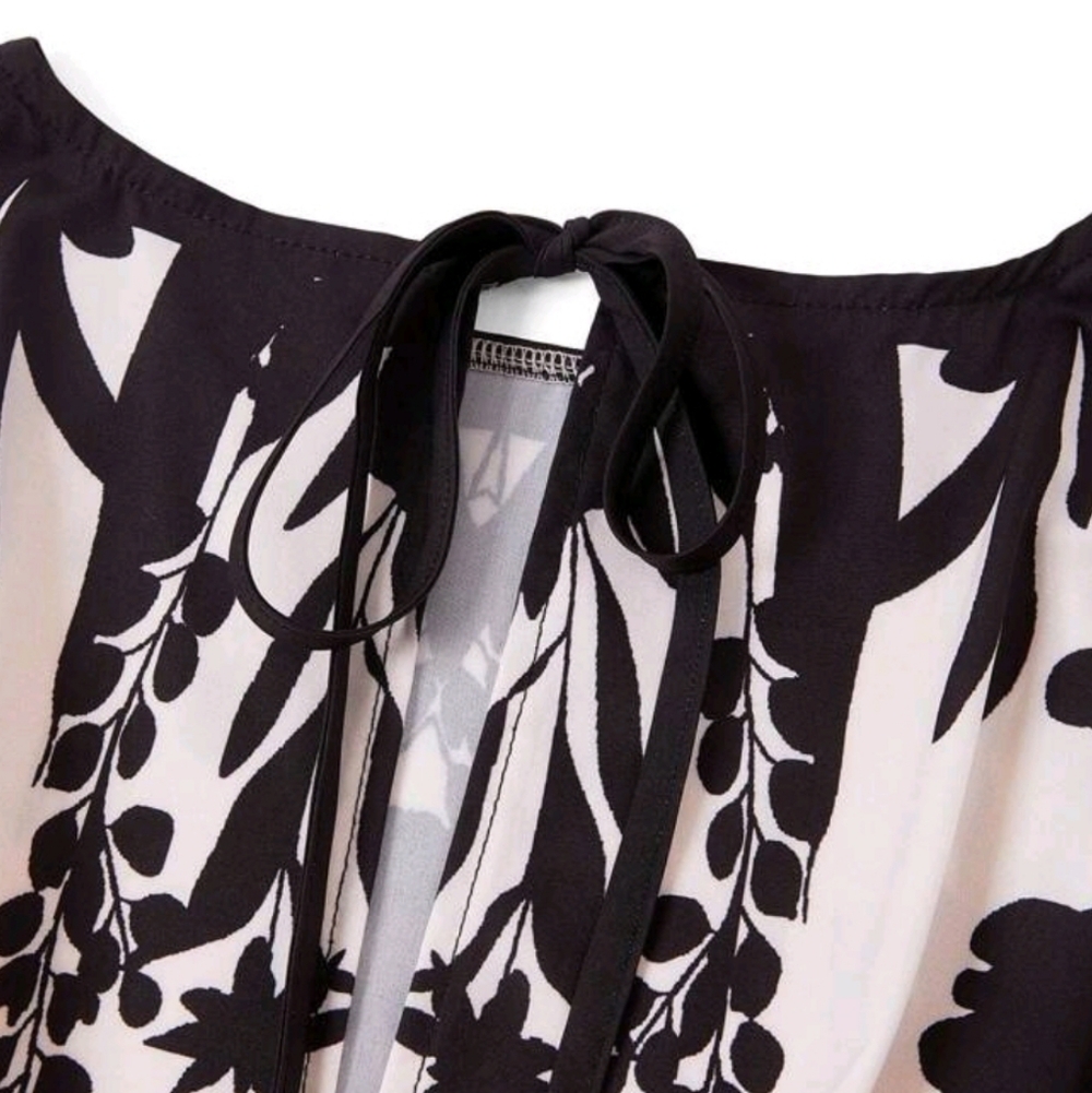 Stunning Black and Cream Floral Jumpsuit - Picture 3 of 4